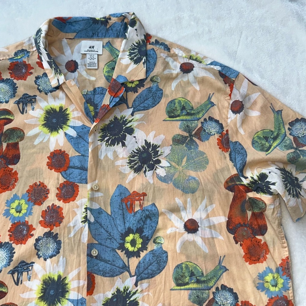 H&M shirt button down mushroom floral print men’s XL cream blue white red cotton
